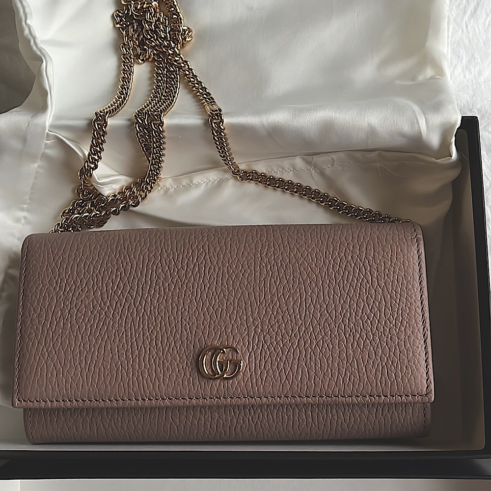 Authentic NWT Gucci Petite GG Marmont Wallet on a Chain in Porcelain Rose